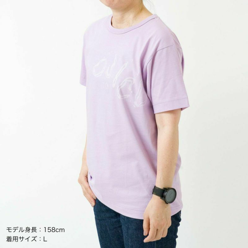 半袖Tシャツ「SHIROIRUKA」（シロイルカ）大人サイズ着用画像・前