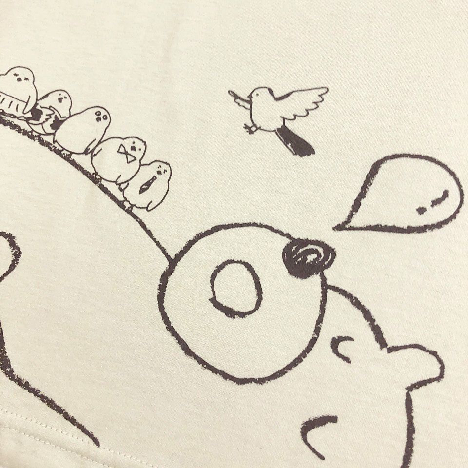 長袖Tシャツ（袖口リブ）「SHIMAENAGA」（シマエナガ）グレージュのバック柄アップ