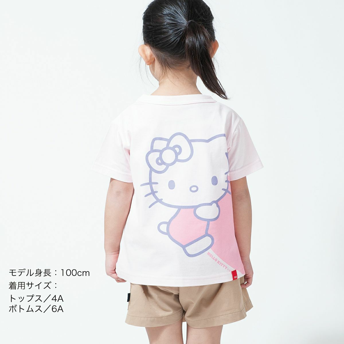 半袖Tシャツ ハローキティ×OJICO「つながるハート」こども着用画像・後ろ